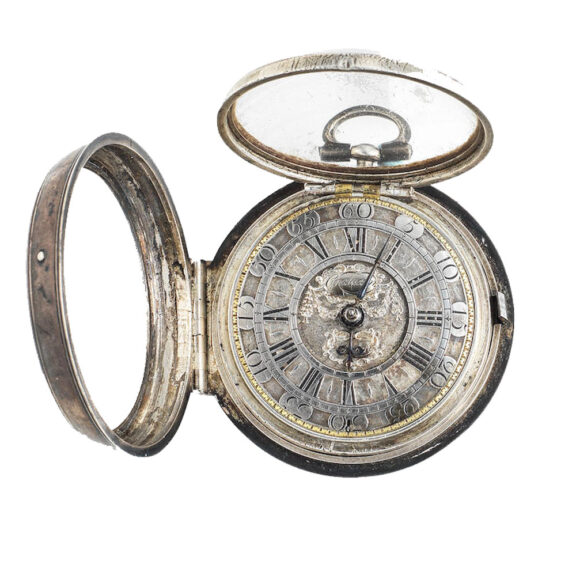 English silver verge watch with champlevé dial Circa 1715 English silver verge watch with champlevé dial Circa 1715