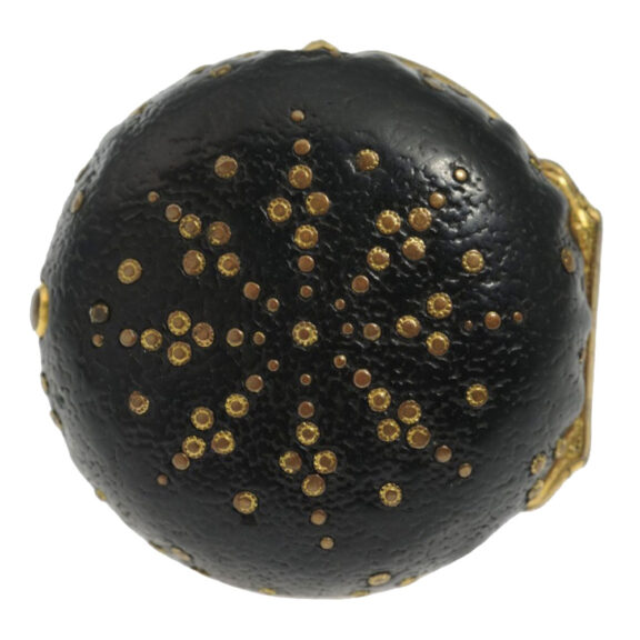 English 21k gold and polychrome enamel watch Circa 1640 English 21k gold and polychrome enamel watch Circa 1640