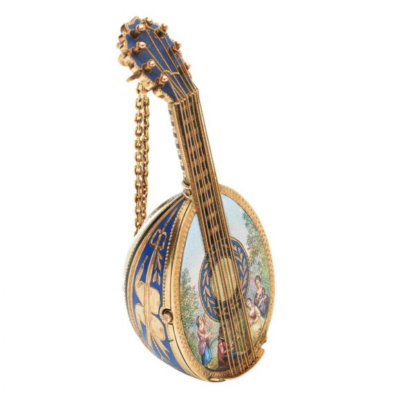 Austrian 18K gold form watch with enamel decoration Circa 1800 Austrian 18K gold form watch with enamel decoration Circa 1800