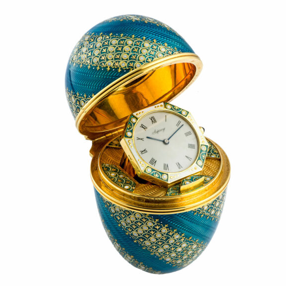 Exceptionally rare English egg-form desk clock Circa 1950 Exceptionally rare English egg-form desk clock Circa 1950