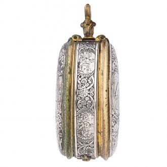 French brass gilt silver oval watch with compass Circa 1625