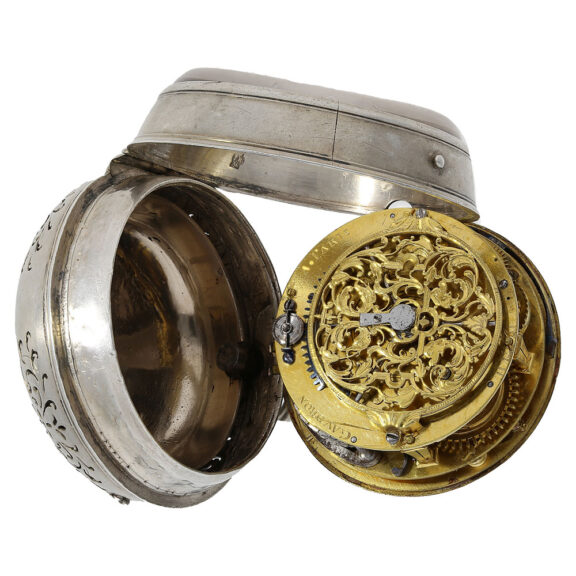 Fine French silver quarter repeating oignon watch Circa 1720 Fine French silver quarter repeating oignon watch Circa 1720