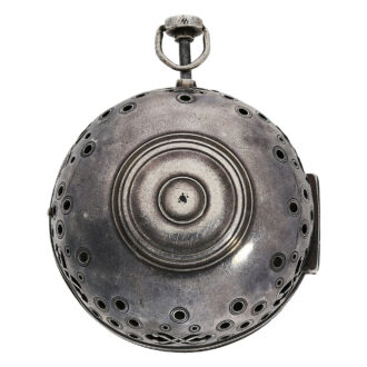 Fine French silver oignon mock pendulum watch Circa 1710 Fine French silver oignon mock pendulum watch Circa 1710