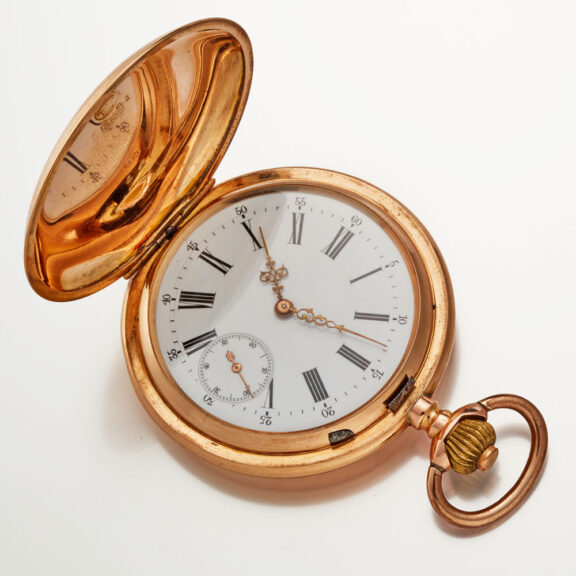 A Swiss lever in an engine turned gold case Circa 1900 A Swiss lever in an engine turned gold case Circa 1900