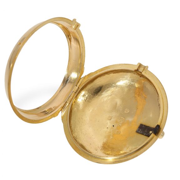 English gold pair cased cylinder pocket watch Circa 1781 English gold pair cased cylinder pocket watch Circa 1781