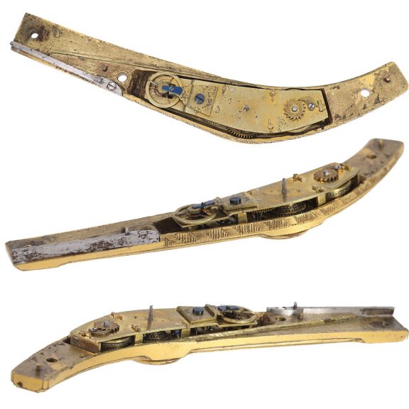 German gold-plated watch mounted into a pocket knife Circa 1700 German gold-plated watch mounted into a pocket knife Circa 1700