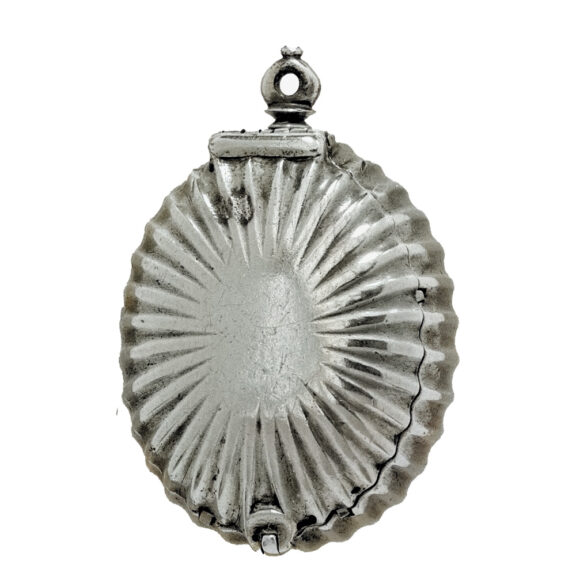 Rare Swiss silver scallop form pendant watch Circa 1650 Rare Swiss silver scallop form pendant watch Circa 1650