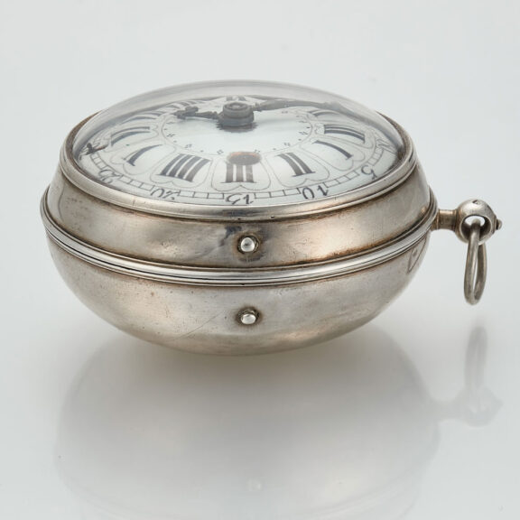 A large French silver oignon pocket watch Circa 1715 A large French silver oignon pocket watch Circa 1715