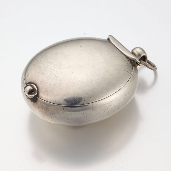 Oval shaped pendant watch for the Ottoman market Circa 1670 Oval shaped pendant watch for the Ottoman market Circa 1670