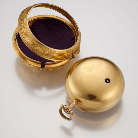 An English verge with date in 20K repousse pair cases Circa 1765 An English verge with date in 20K repousse pair cases Circa 1765