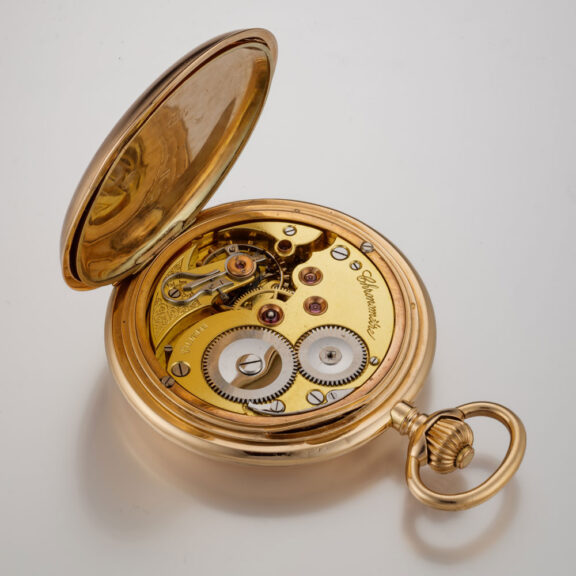 Swiss large heavy gold hunting case high quality watch Circa 1900 Swiss large heavy gold hunting case high quality watch Circa 1900