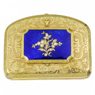 Swiss gold powder box with concealed watch Circa 1830