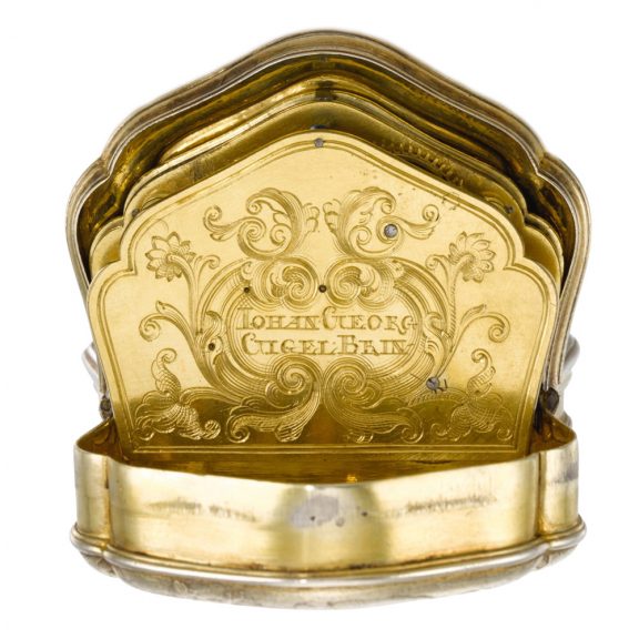 Bohemian snuff box with concealed verge watch Circa 1740 Bohemian snuff box with concealed verge watch Circa 1740