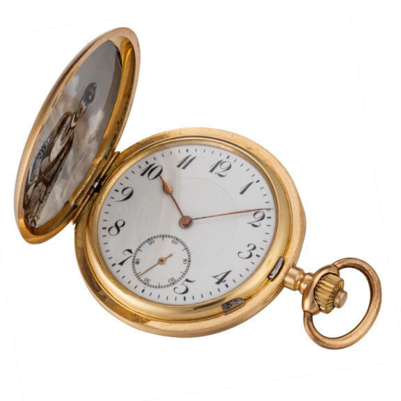 A Swiss gold gentlemen’s hunter case watch Circa 1910 A Swiss gold gentlemen’s hunter case watch Circa 1910