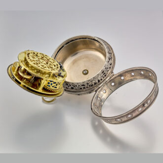 Large French single handed oignon with alarm Circa 1695