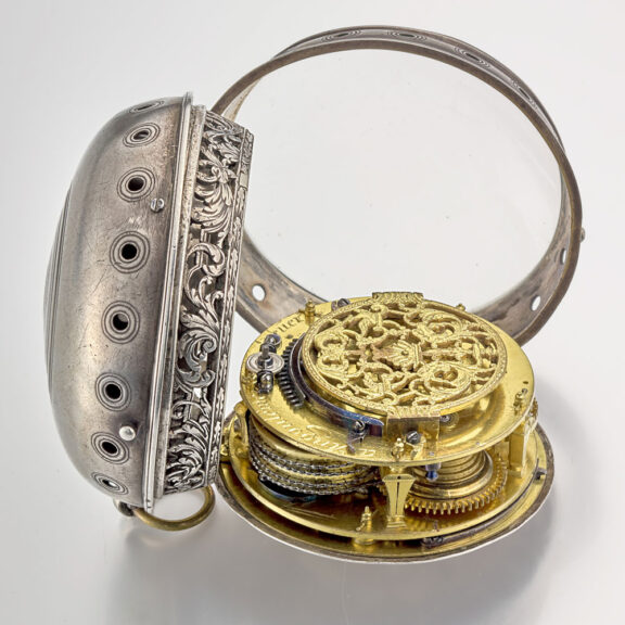 Large French single handed oignon with alarm Circa 1695 Large French single handed oignon with alarm Circa 1695
