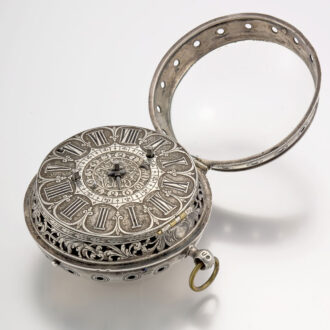 Large French single handed oignon with alarm Circa 1695