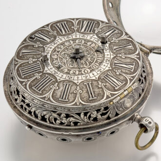 Large French single handed oignon with alarm Circa 1695