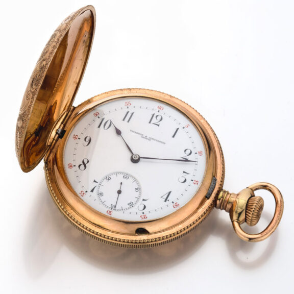A fine Swiss gilt hunting cased keyless watch Circa 1900 A fine Swiss gilt hunting cased keyless watch Circa 1900