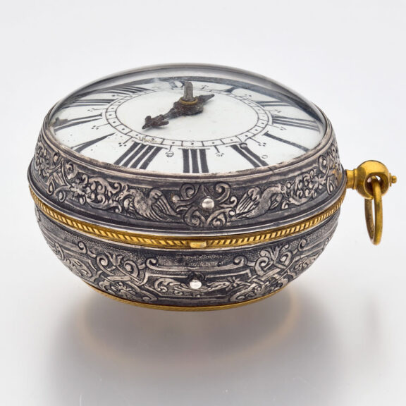 A French silver single handed oignon verge watch Circa 1700 A French silver single handed oignon verge watch Circa 1700