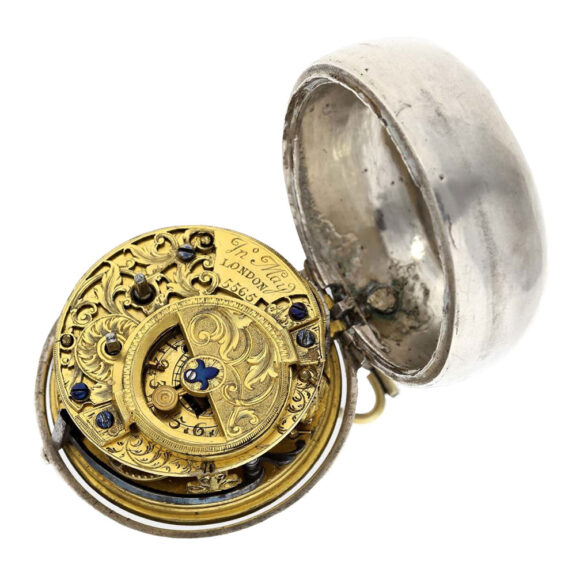 English silver oignon watch with mock pendulum Circa 1720 English silver oignon watch with mock pendulum Circa 1720