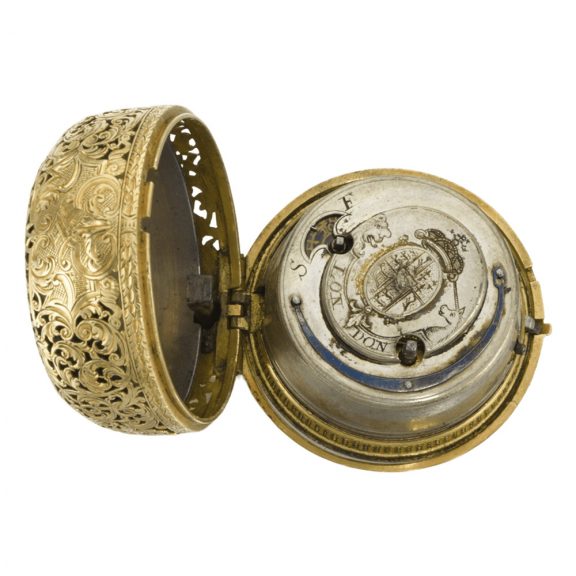 English repeating pocket watch with repoussé decoration Circa 1740 English repeating pocket watch with repoussé decoration Circa 1740