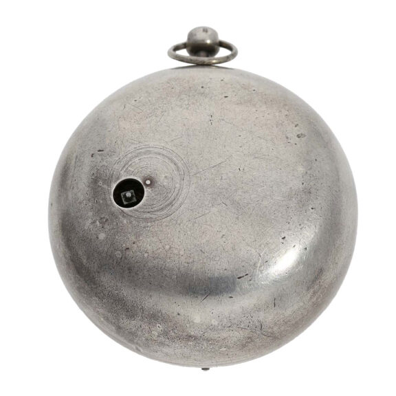 Large English silver oignon verge pocket watch Circa 1690 Large English silver oignon verge pocket watch Circa 1690