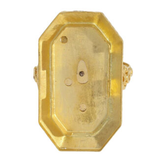 Swiss 18k gold octagonal shaped ring watch Circa 1800