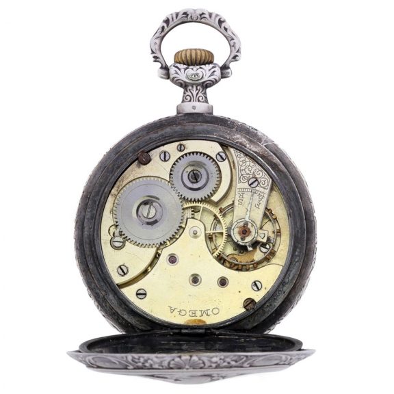 Swiss silver Art Nouveau watch with chased decoration Circa 1904 Swiss silver Art Nouveau watch with chased decoration Circa 1904