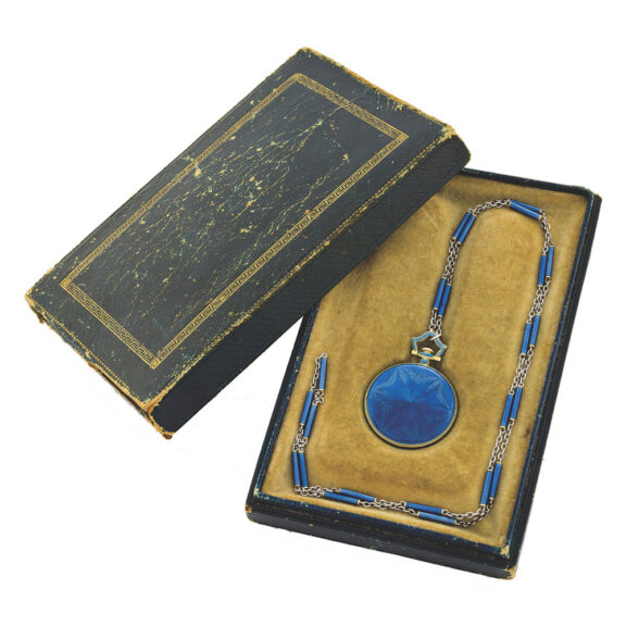 Swiss gold and enamel keyless “Belle epoque” pendant watch Circa 1910