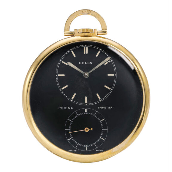 Rare Swiss yellow gold watch with black dial Circa 1940