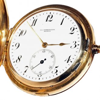 Fine Swiss 18 carat gold hunting cased pocket watch Circa 1910