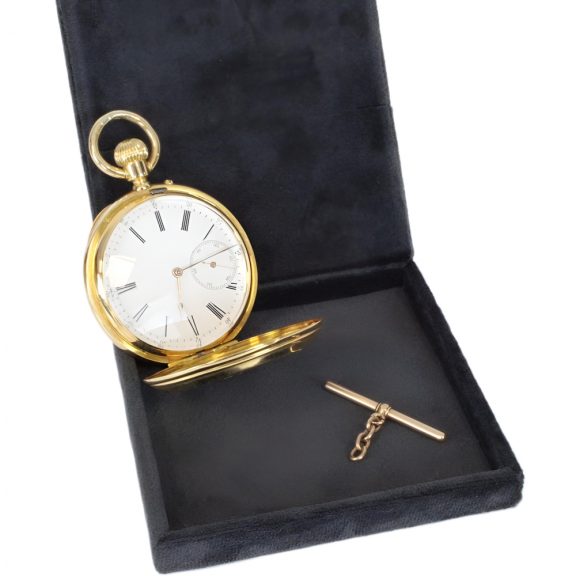 Swiss 18K yellow gold hunting cased pocket watch Circa 1890 Swiss 18K yellow gold hunting cased pocket watch Circa 1890