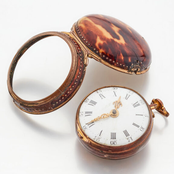 English verge in gilt and tortoiseshell pair cases Circa 1780 English verge in gilt and tortoiseshell pair cases Circa 1780