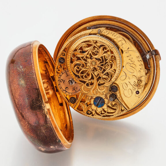 English verge in gilt and tortoiseshell pair cases Circa 1780 English verge in gilt and tortoiseshell pair cases Circa 1780