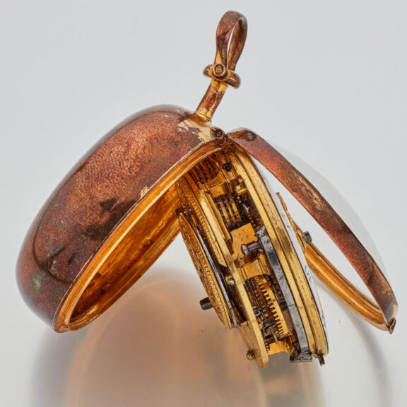 English verge in gilt and tortoiseshell pair cases Circa 1780 English verge in gilt and tortoiseshell pair cases Circa 1780