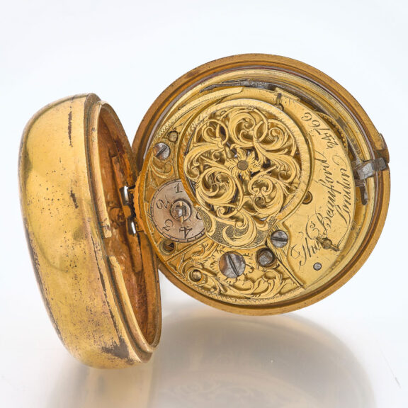 English verge in gilt and tortoiseshell pair cases Circa 1780 English verge in gilt and tortoiseshell pair cases Circa 1780