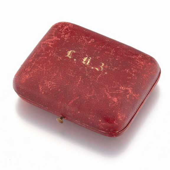 Fine Swiss gold and enamel hunting cased watch Circa 1850 Fine Swiss gold and enamel hunting cased watch Circa 1850Fine Swiss gold and enamel hunting cased watch Circa 1850