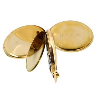 Swiss 18K yellow gold hunting cased pocket watch Circa 1920