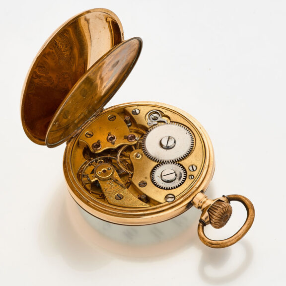 Swiss 14 carat gold lever watch "La Maisonnette" Circa 1920 Swiss 14 carat gold lever watch "La Maisonnette" Circa 1920