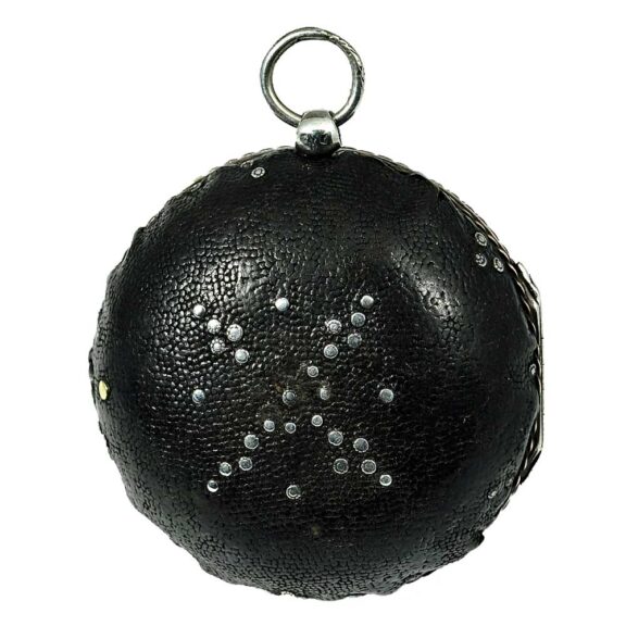 Dutch pocket watch with one hand and alarm Circa 1690 Dutch pocket watch with one hand and alarm Circa 1690