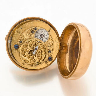 English 20 carat gold repoussé verge in pair cases Circa 1775