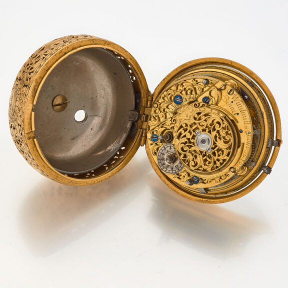 English quarter repeater in 22k gold pair cases Circa 1725 English quarter repeater in 22k gold pair cases Circa 1725