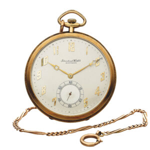 Swiss yellow gold Art Deco pocket watch with a 22 cm gold chain Circa 1920