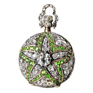 Magnificent Swiss watch studded with diamonds Circa 1910