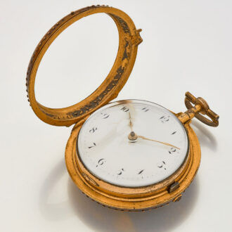 English verge in gilt and tortoiseshell pair cases Circa 1800