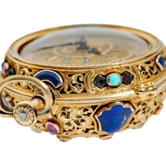 Fine gold verge with Queen Anne’s Coat of Arms Circa 1700
