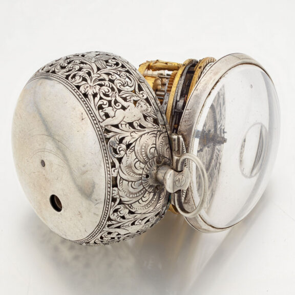 German silver pair cased hour repeating verge Circa 1690 German silver pair cased hour repeating verge Circa 1690