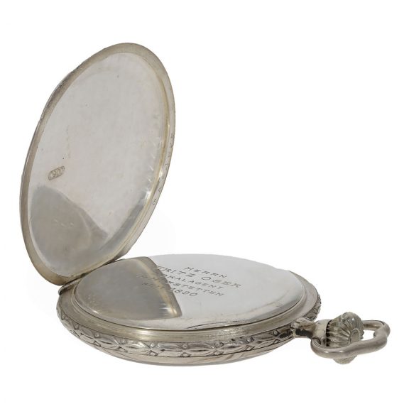 Swiss silver Art Nouveau pocket watch with relief case Circa 1920 Swiss silver Art Nouveau pocket watch with relief case Circa 1920