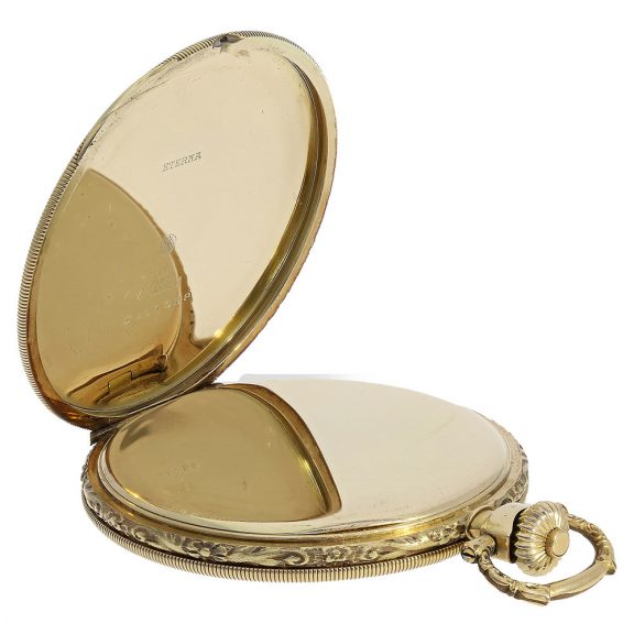Swiss Art Deco gold hunting case pocket watch with pinstripe décor Circa 1930 Swiss Art Deco gold hunting case pocket watch with pinstripe décor Circa 1930